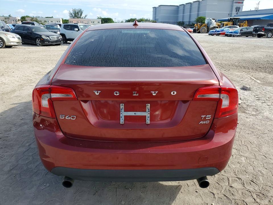 2013 VOLVO S60 T5 — Фото 6 из 12