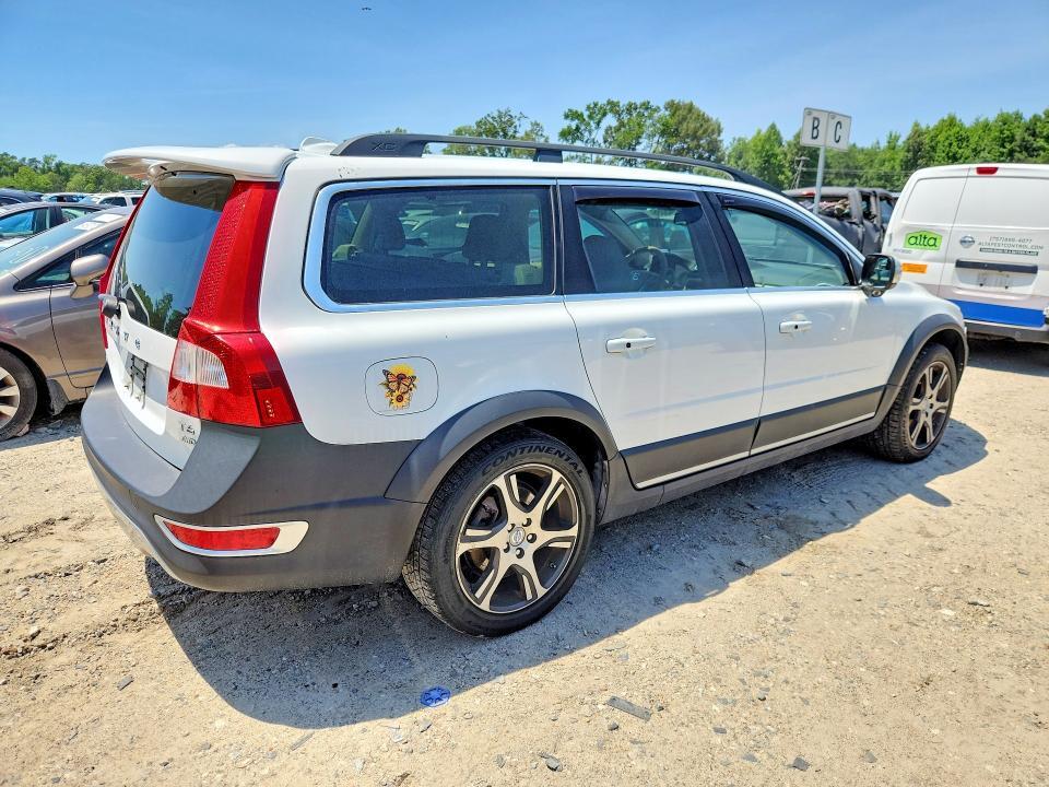 2013 VOLVO XC70 T6 — Фото 3 из 12