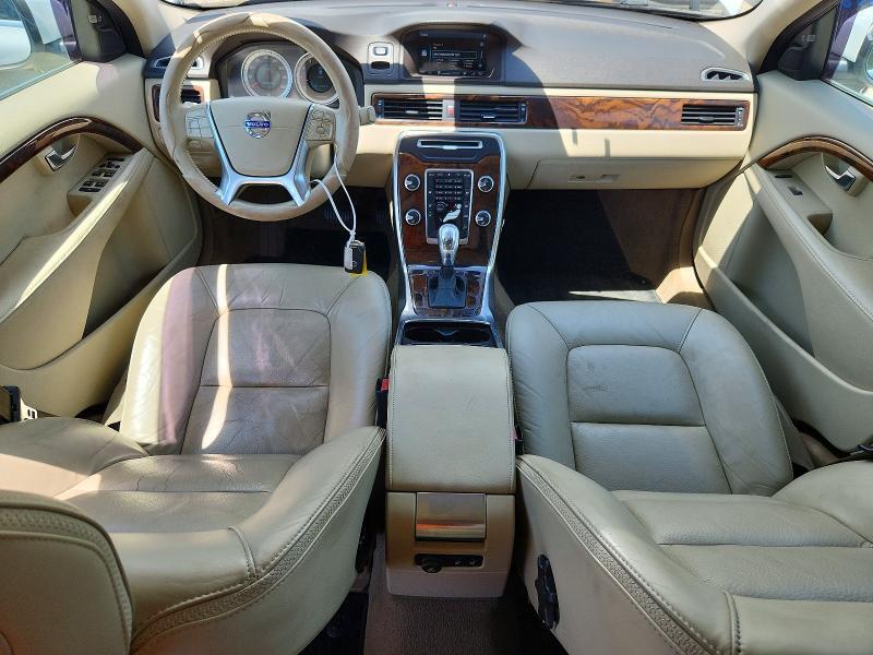 2013 VOLVO XC70 T6 — Фото 8 из 12