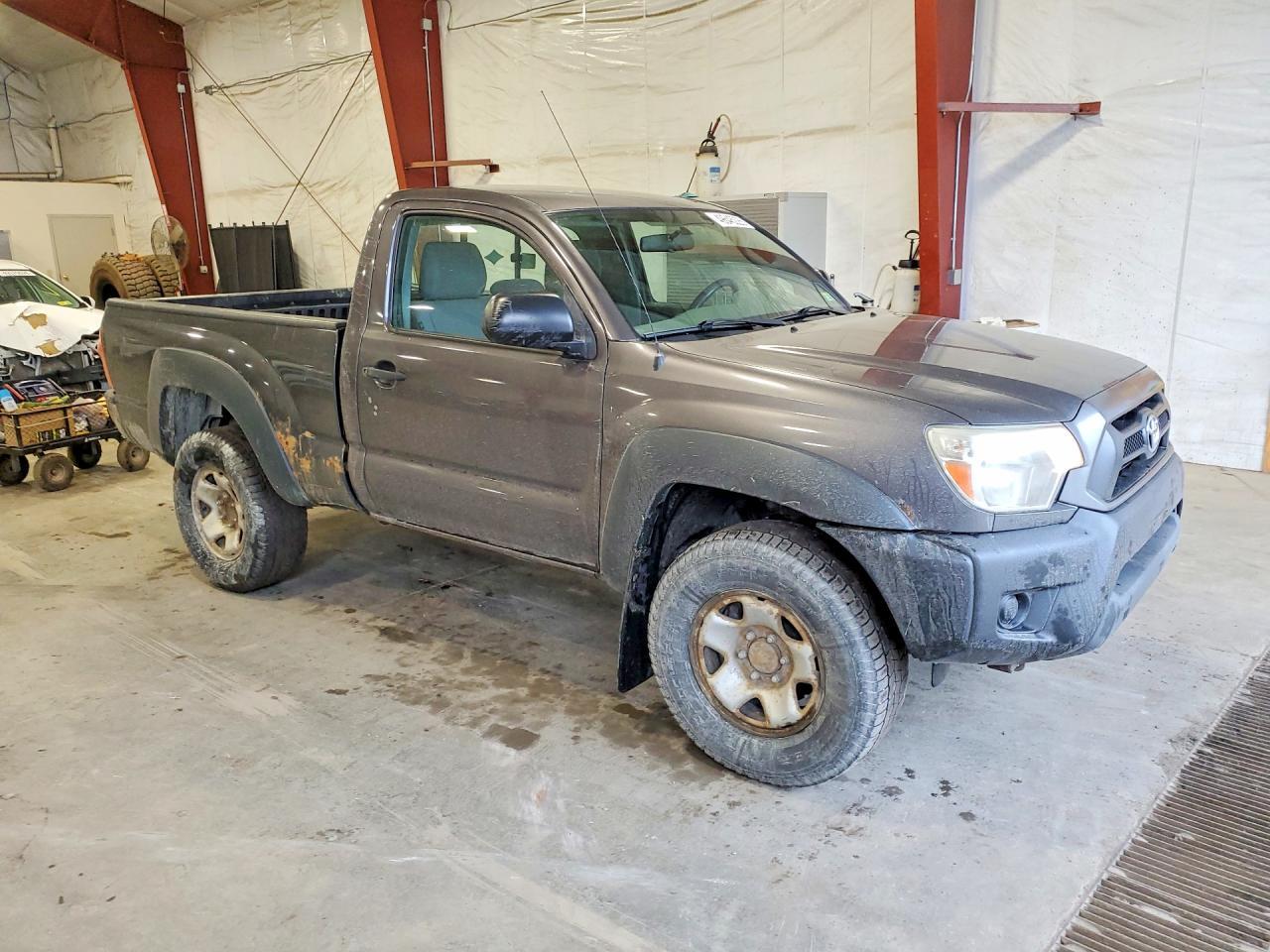 2012 TOYOTA TACOMA — Фото 4 из 12