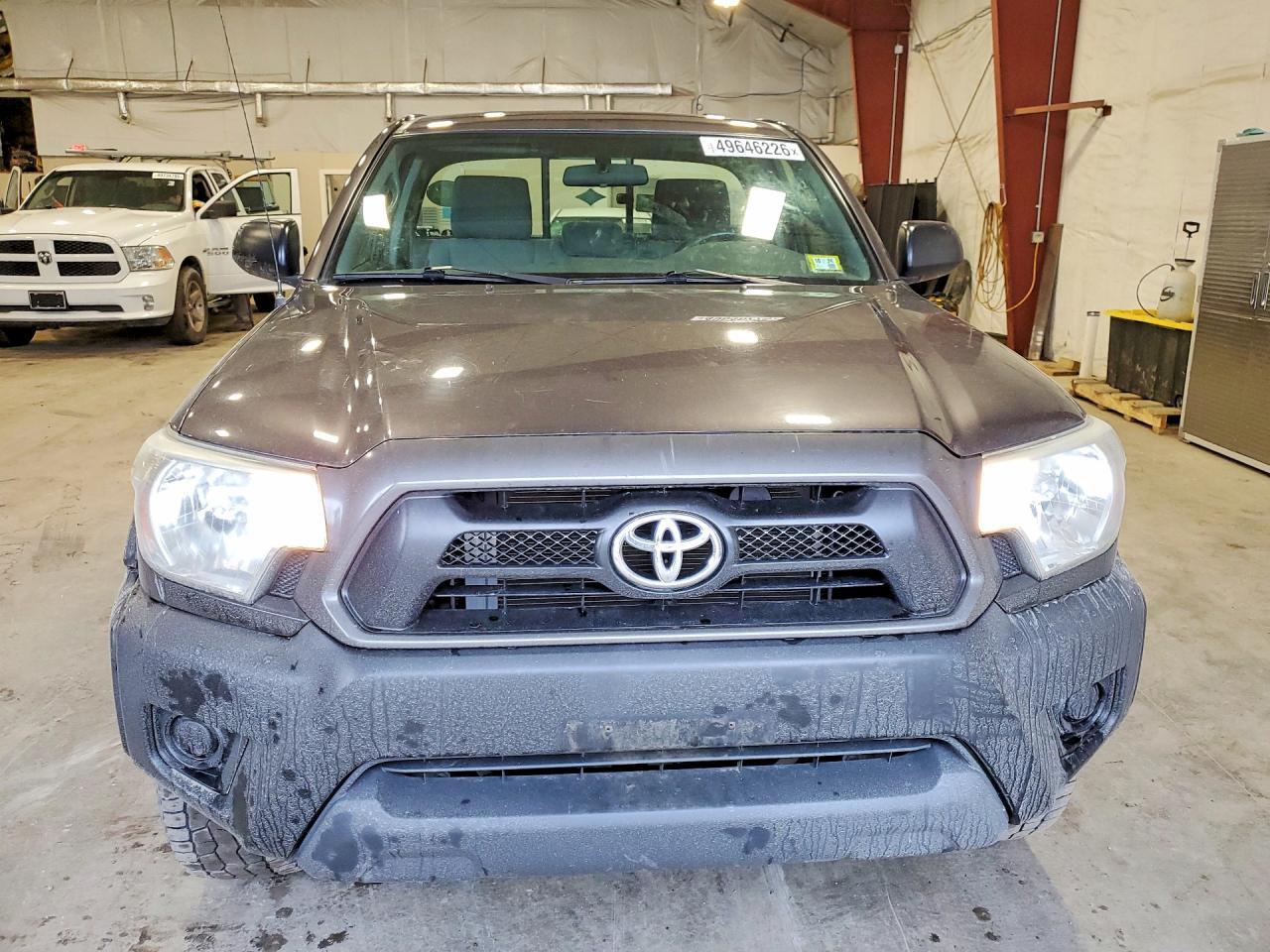 2012 TOYOTA TACOMA — Фото 5 из 12