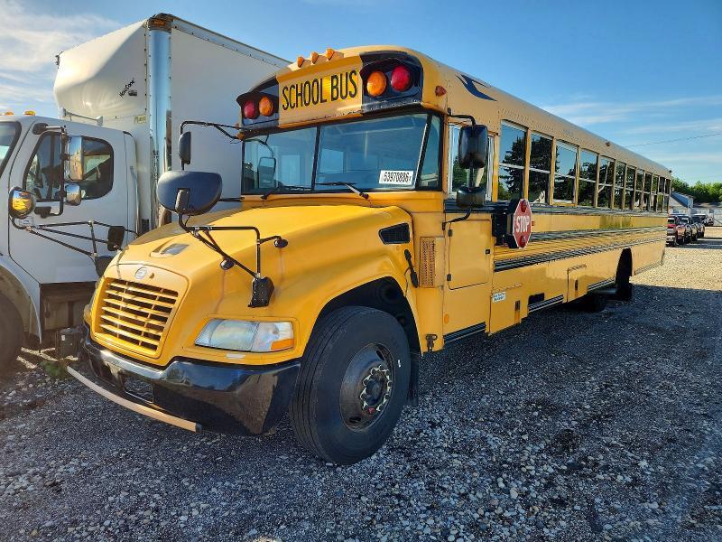 2012 BLUEBIRD VISION - SCHOOL BUS — Фото 2 из 10