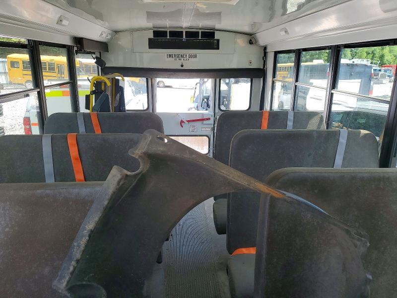 2012 CHEVROLET EXPRESS G4 - SCHOOL BUS — Фото 6 из 10