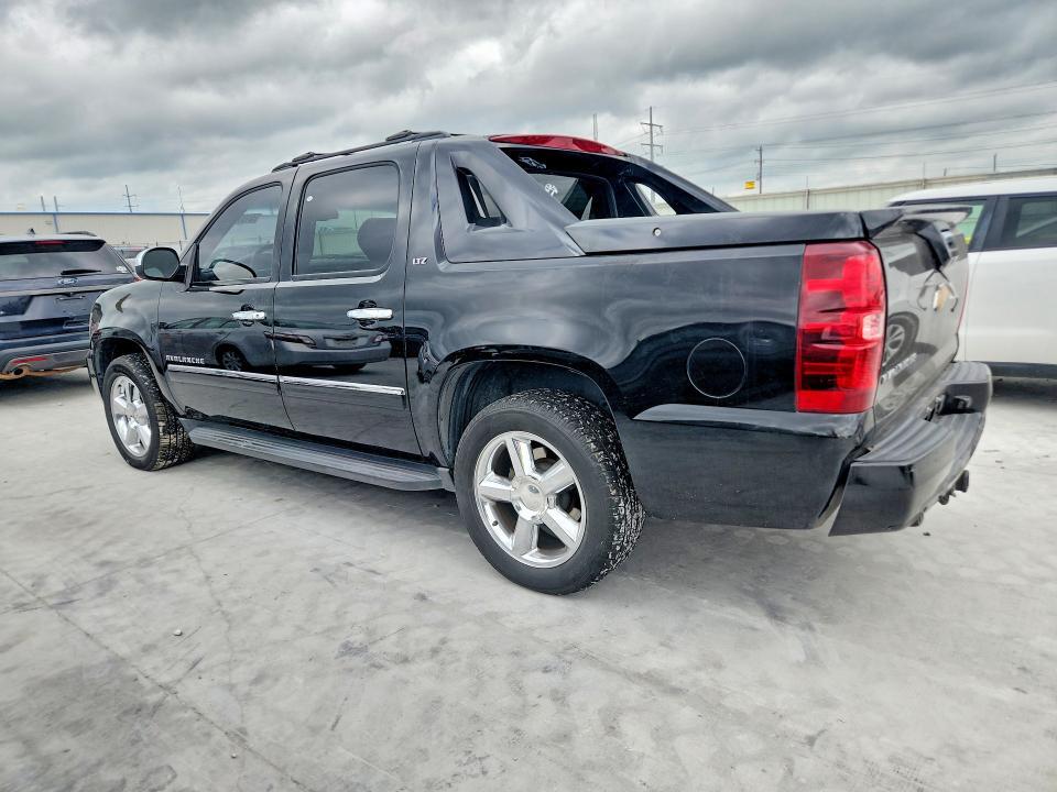 2012 CHEVROLET AVALANCHE LTZ — Фото 2 из 12