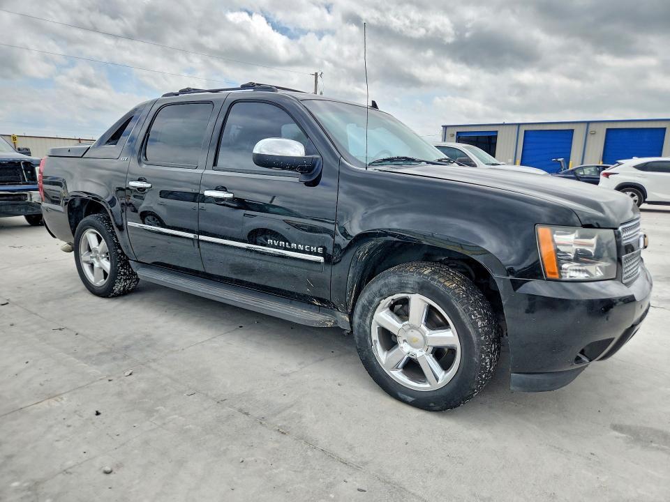 2012 CHEVROLET AVALANCHE LTZ — Фото 4 из 12