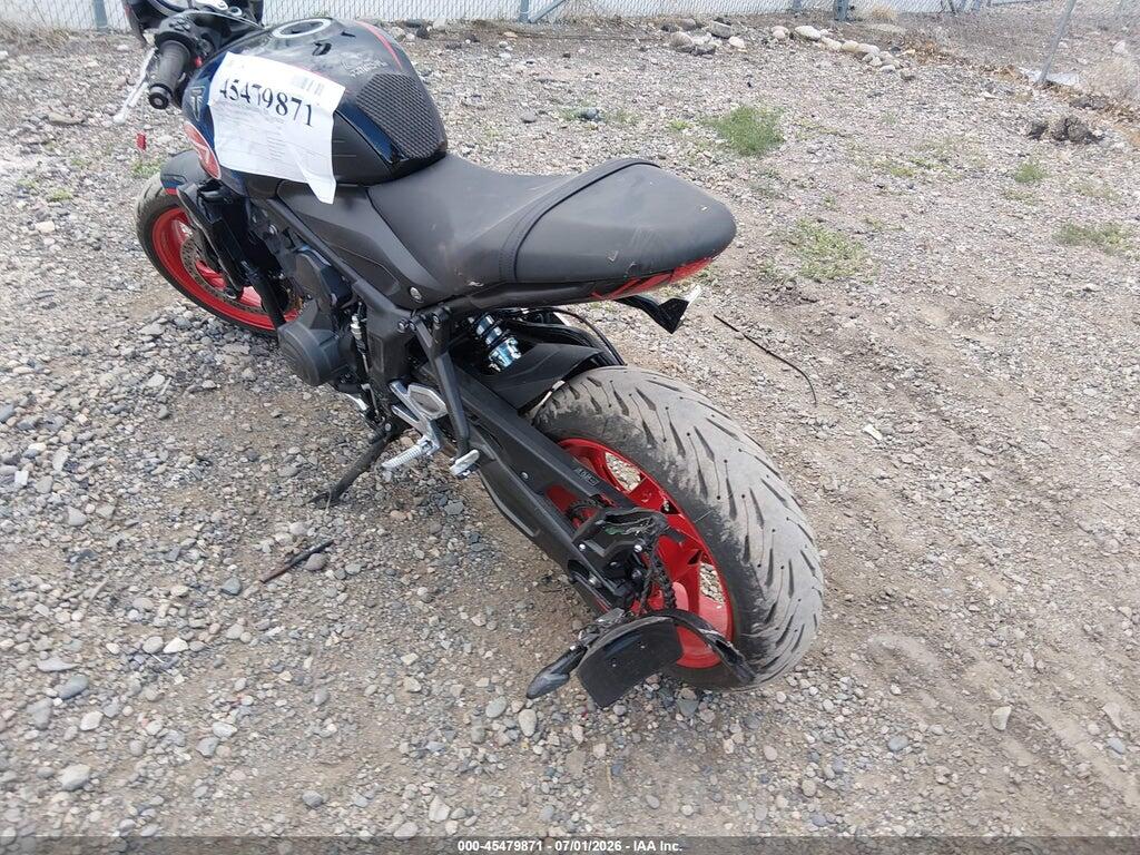 SMTL21U48TTCJ5093 2026 TRIUMPH MOTORCYCLE TRIDENT 660 photo no. 3