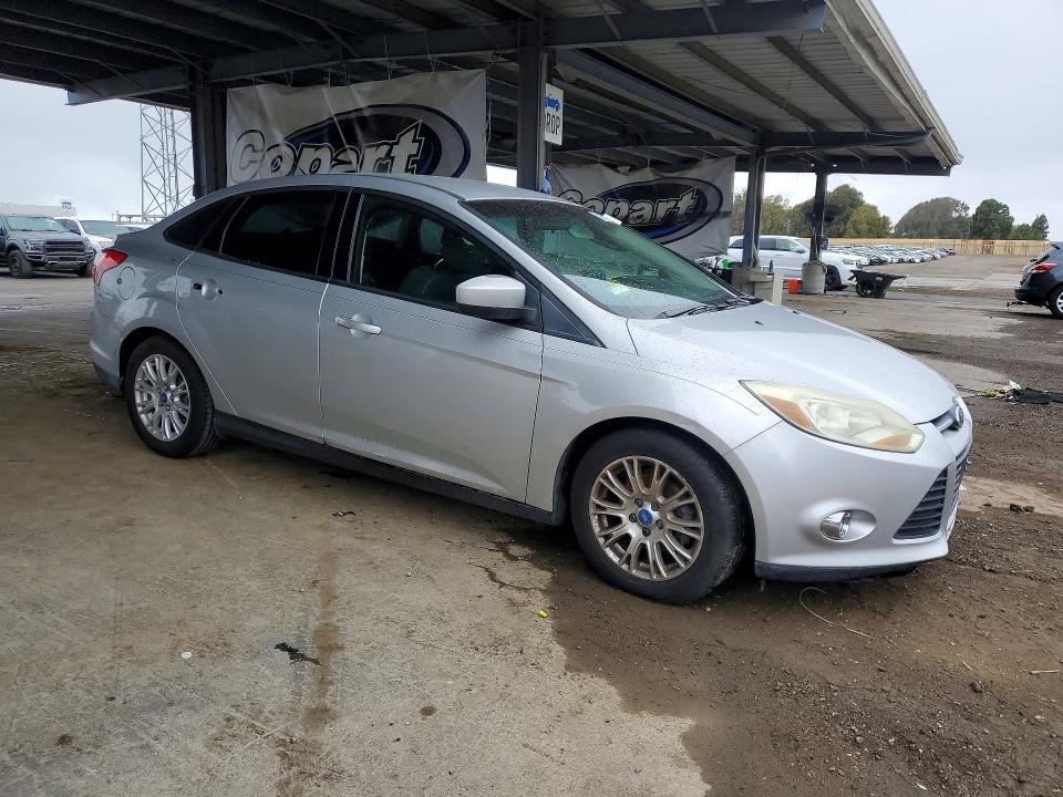2012 FORD FOCUS SE — Фото 4 из 12