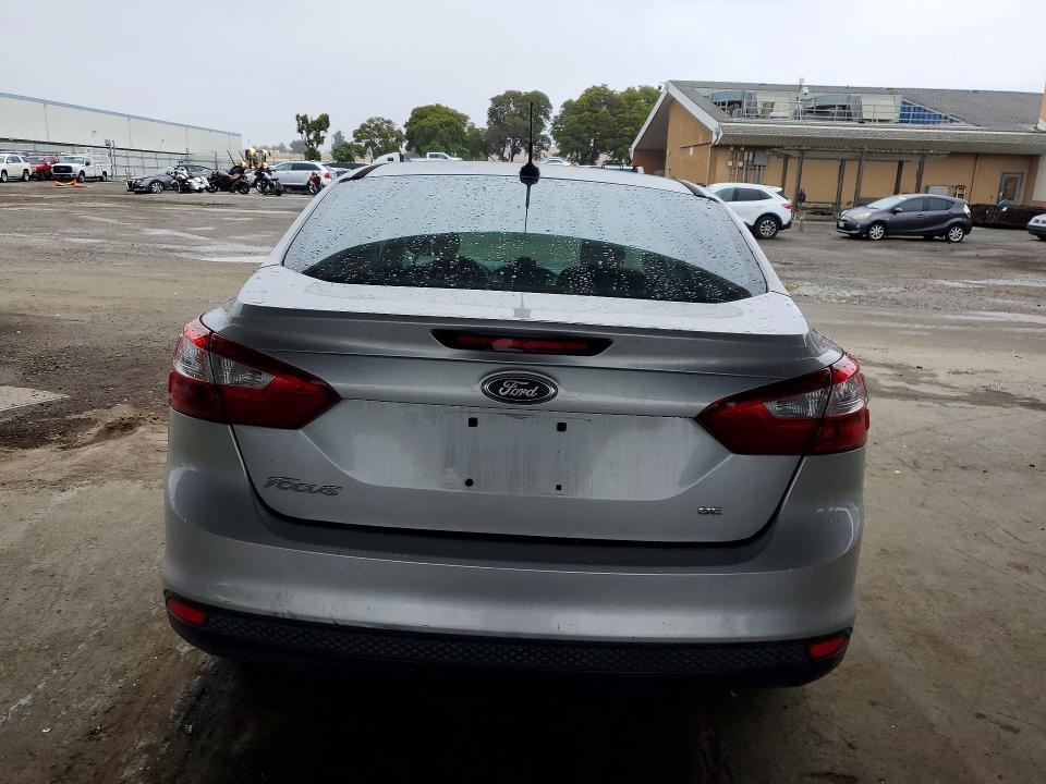 2012 FORD FOCUS SE — Фото 6 из 12