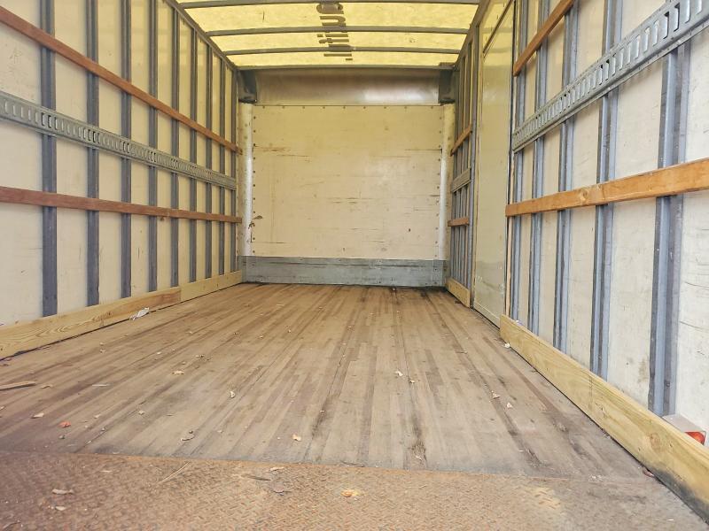 2012 ISUZU NQR BOX TRUCK — Фото 10 из 13