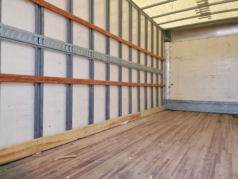 2012 ISUZU NQR BOX TRUCK — Фото 11 из 13