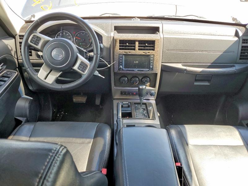 2012 JEEP LIBERTY JET — Фото 8 из 13