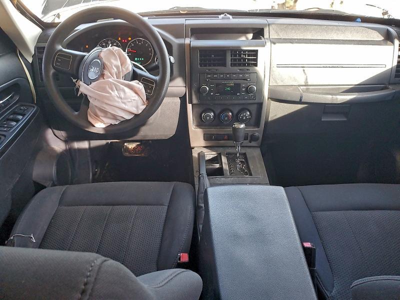 2012 JEEP LIBERTY SPORT — Фото 8 из 13