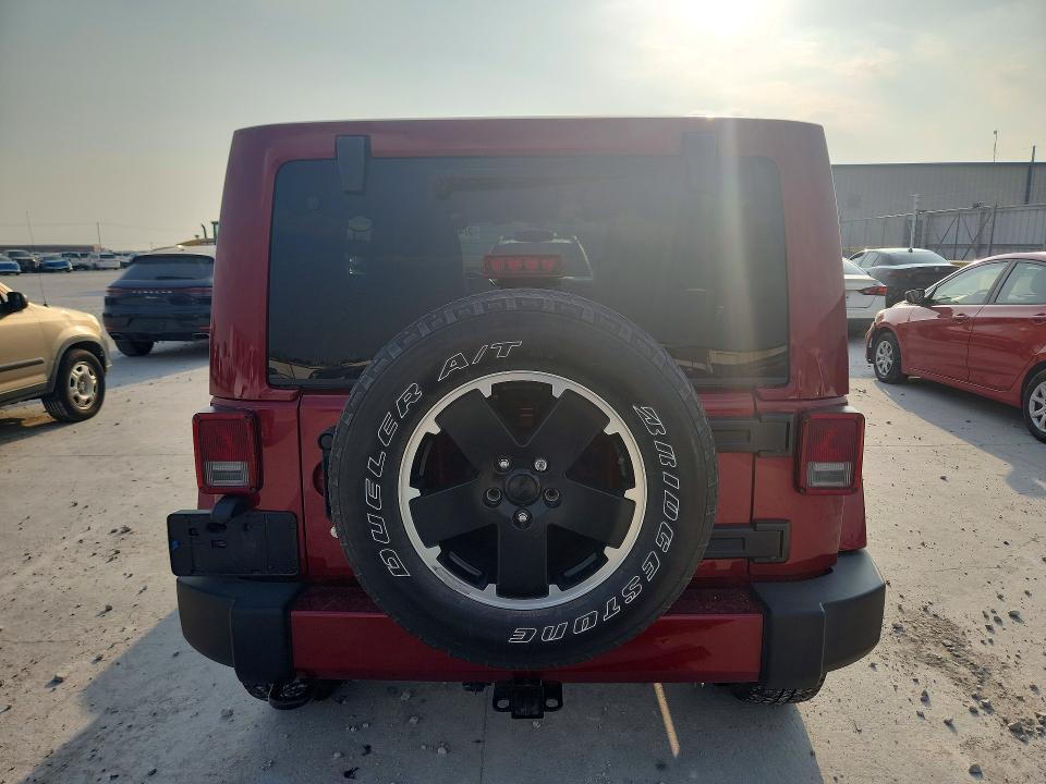 2012 JEEP WRANGLER UNLIMITED SAHARA — Фото 6 из 14