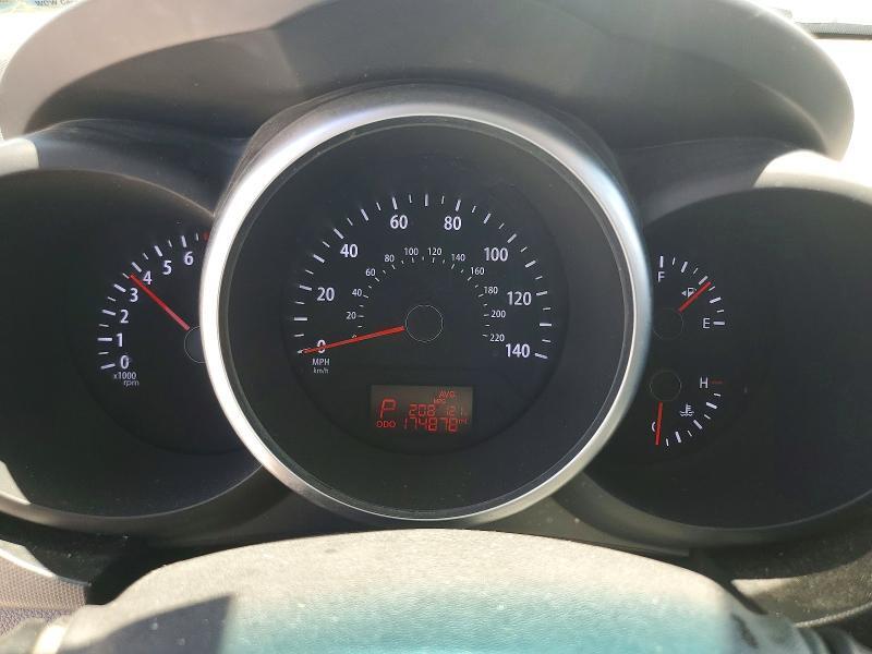 2012 KIA SOUL — Фото 9 из 12