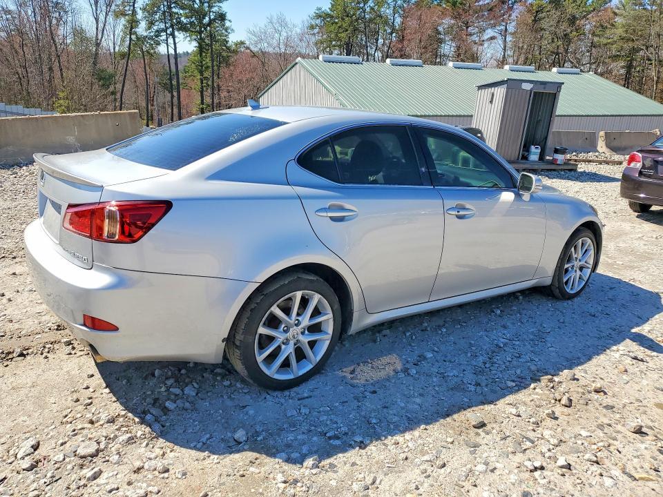 JTHCF5C24C5056311 2012 LEXUS IS 250 photo no. 3