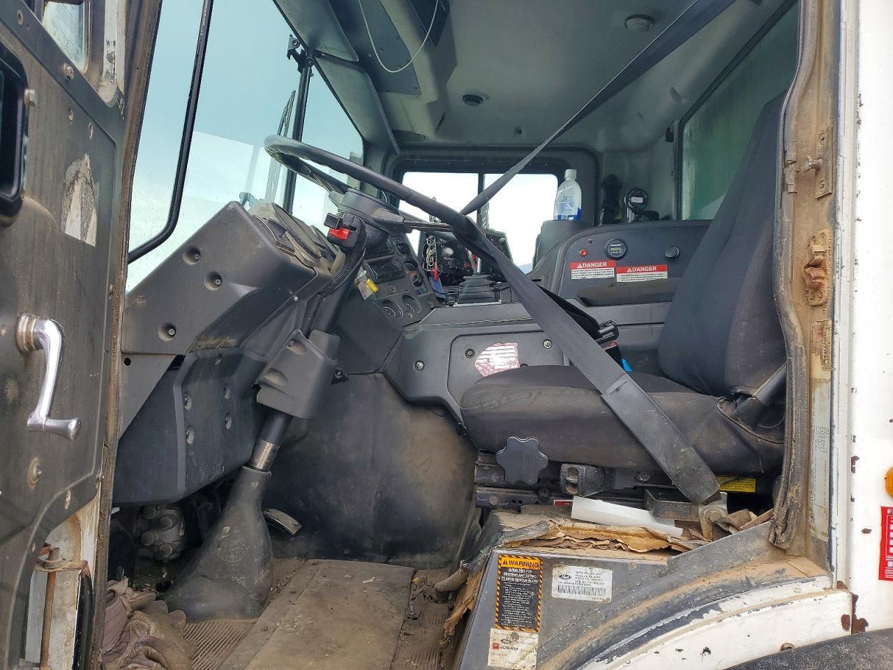 1M2AV04C9CM008925 2012 MACK 600 photo no. 5