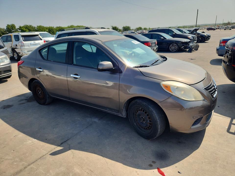 2012 NISSAN VERSA 1.6 S — Фото 4 из 12