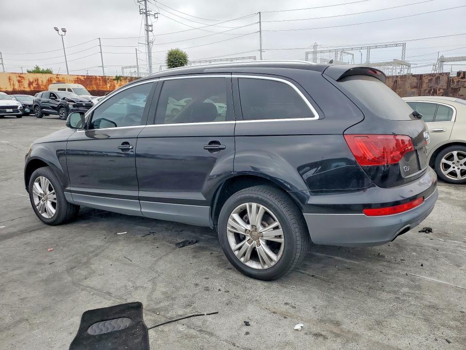 WA1LYAFE5AD007240 2010 AUDI Q7 photo no. 2
