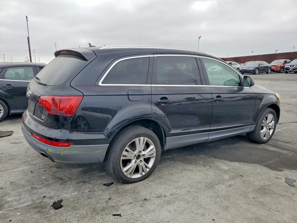 WA1LYAFE5AD007240 2010 AUDI Q7 photo no. 3