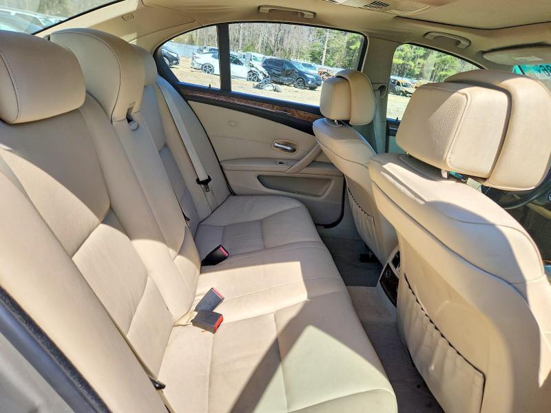 2010 BMW 528 I — Фото 10 из 12