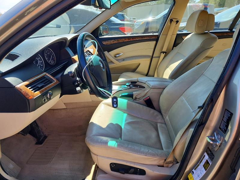 2010 BMW 528 I — Фото 7 из 12