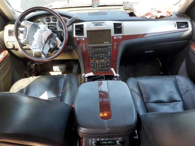 1GYUCAEF8AR171338 2010 CADILLAC ESCALADE photo no. 8