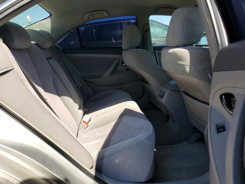 2010 TOYOTA CAMRY LE — Фото 10 из 12
