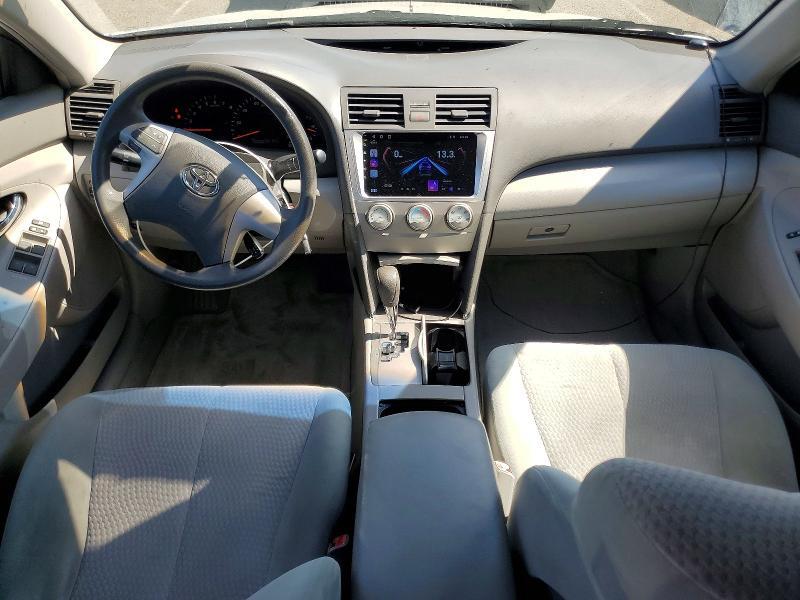 2010 TOYOTA CAMRY LE — Фото 8 из 12