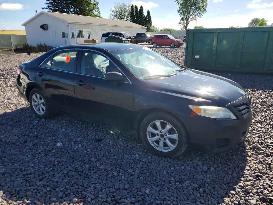 2010 TOYOTA CAMRY LE — Фото 4 из 12