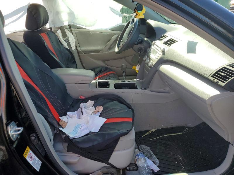 2010 TOYOTA CAMRY LE — Фото 7 из 12