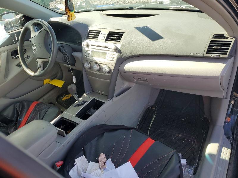 2010 TOYOTA CAMRY LE — Фото 8 из 12