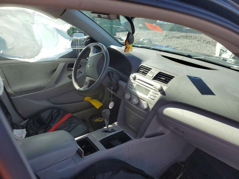 2010 TOYOTA CAMRY LE — Фото 9 из 12