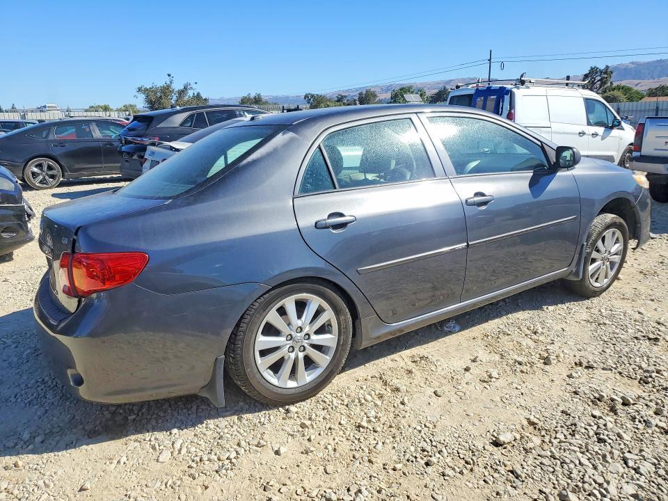 2010 TOYOTA COROLLA SEDAN 2WD — Фото 3 из 12