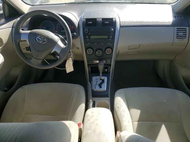 2010 TOYOTA COROLLA SEDAN 2WD — Фото 8 из 12