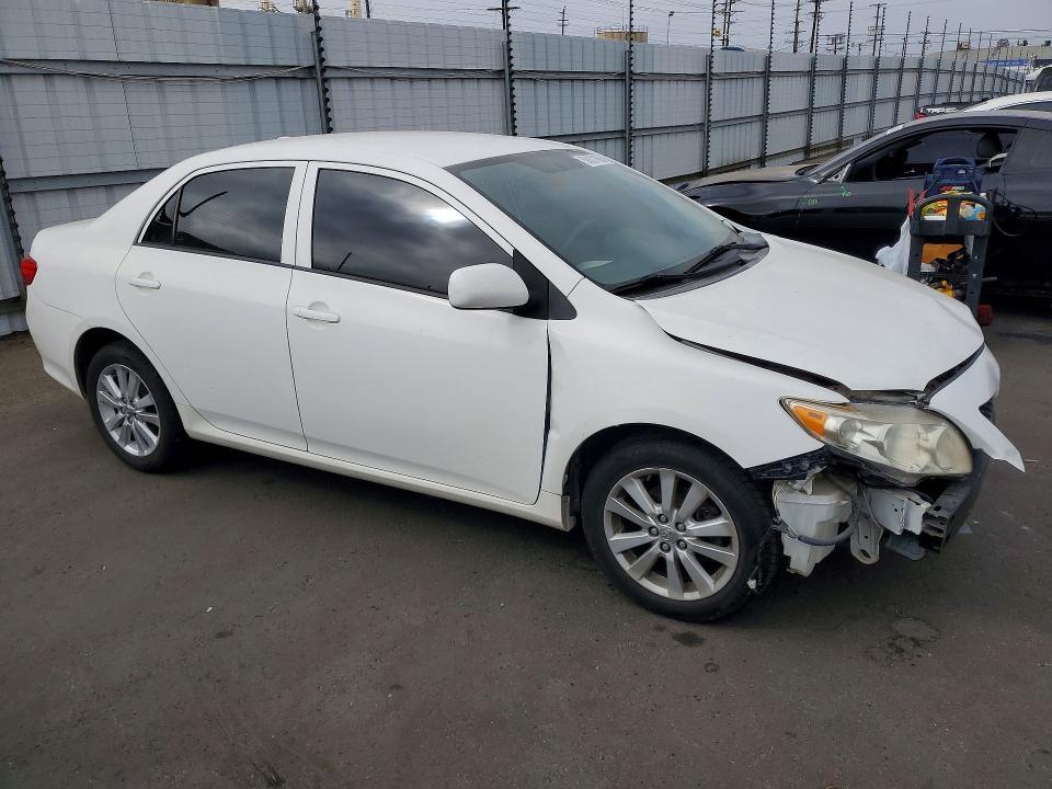 2010 TOYOTA COROLLA LE — Фото 4 из 12