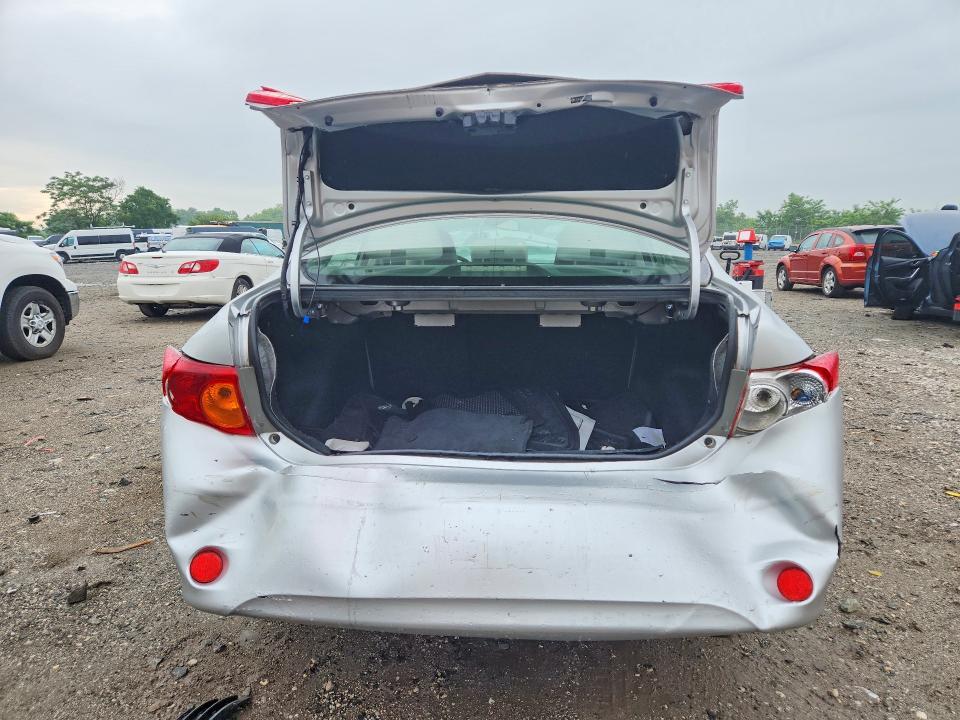 2010 TOYOTA COROLLA LE — Фото 6 из 12