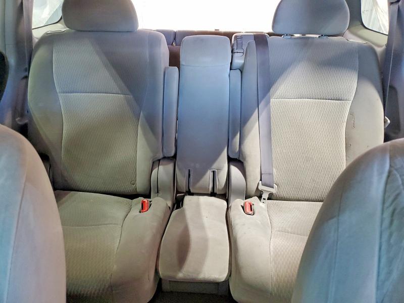 2010 TOYOTA HIGHLANDER BASE — Фото 10 из 13