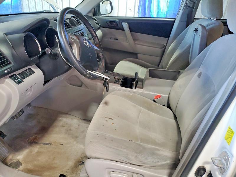 2010 TOYOTA HIGHLANDER BASE — Фото 7 из 13