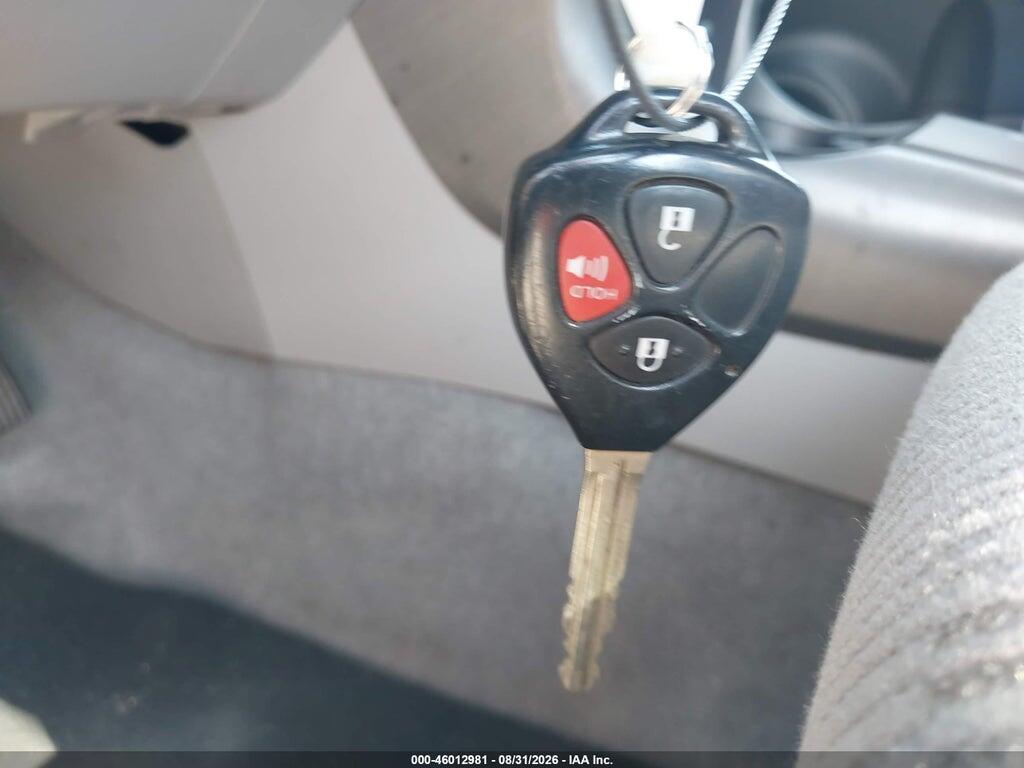 2010 TOYOTA RAV4 — Фото 11 из 16