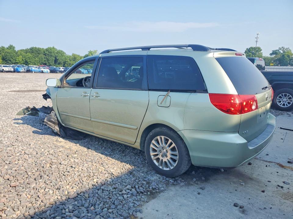 2010 TOYOTA SIENNA XLE — Фото 2 из 13