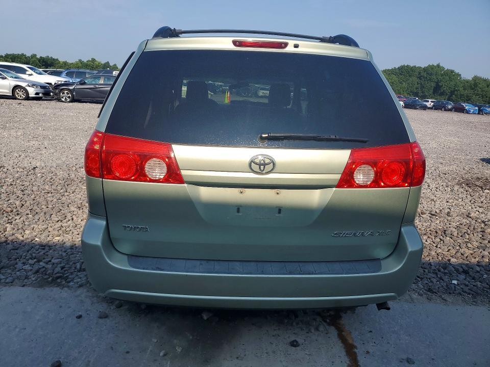 2010 TOYOTA SIENNA XLE — Фото 6 из 13