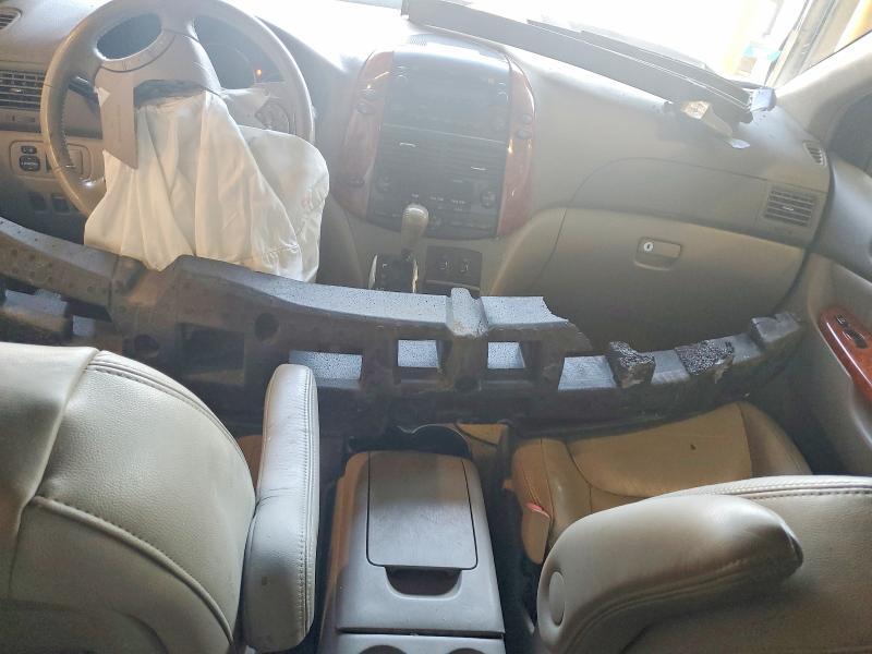2010 TOYOTA SIENNA XLE — Фото 8 из 13
