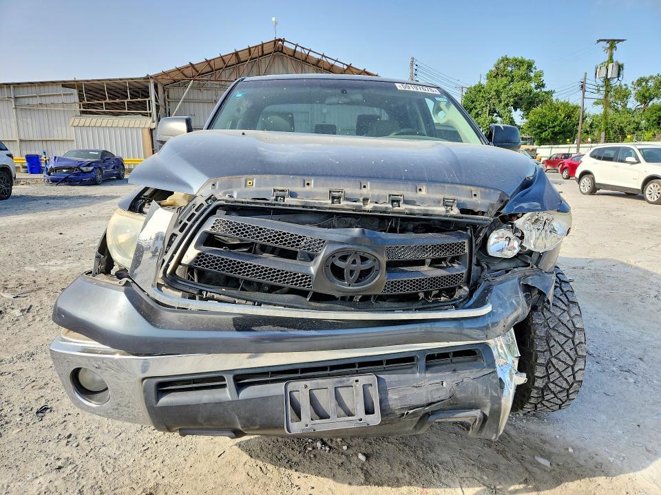 2010 TOYOTA TUNDRA DOUBLE CAB SR5 — Фото 5 из 12