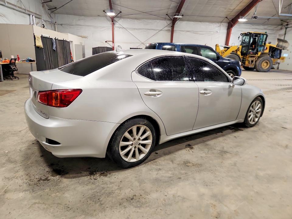 JTHCK262795032471 2009 LEXUS IS photo no. 3