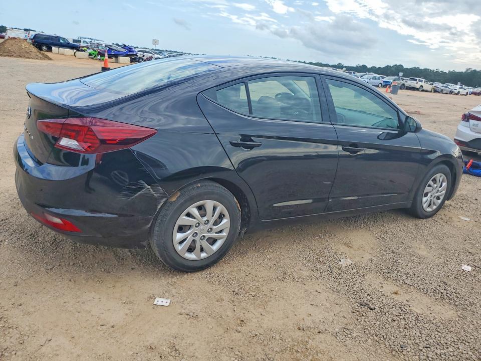 2020 HYUNDAI ELANTRA SE — Фото 3 из 13