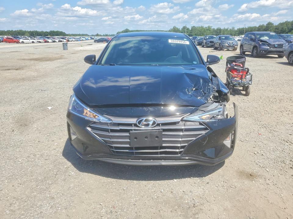 2020 HYUNDAI ELANTRA SE — Фото 5 из 12