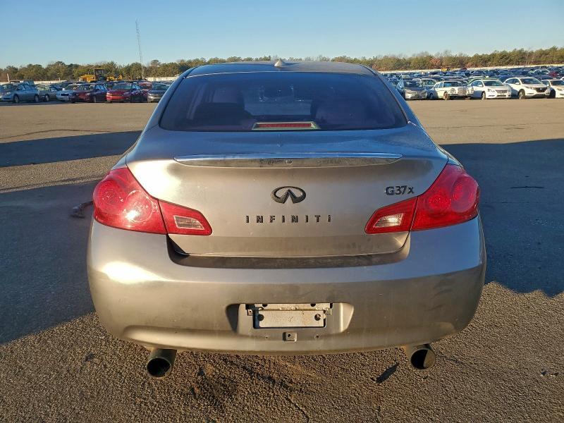 2009 INFINITI G37 — Фото 6 из 12