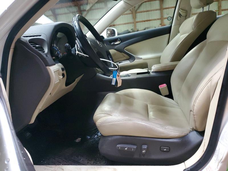 2009 LEXUS IS 250 BASE — Фото 7 из 12
