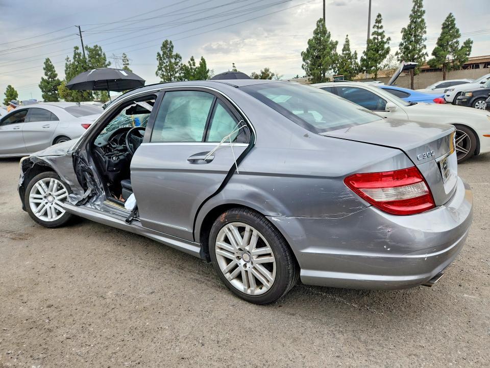 2009 MERCEDES-BENZ C 300 — Фото 2 из 12