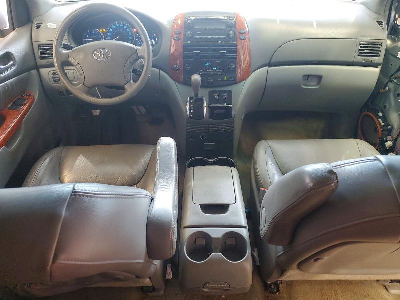2009 TOYOTA SIENNA — Фото 8 из 14